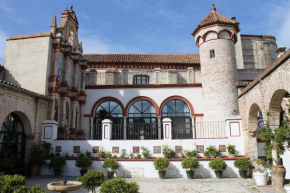 El Palacio de San Benito, Cazalla De La Sierra